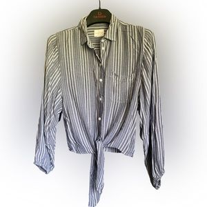 American Eagle Loose Button-up